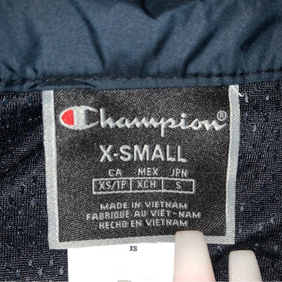 Womens Champion cropped jacket .  Size XS. πΉπ£πππ βππ¨ - Picture 9 of 11